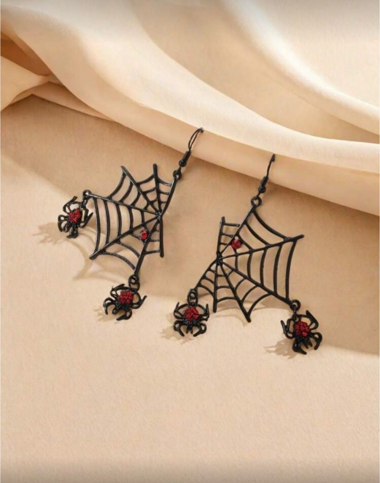 Aretes telaraña