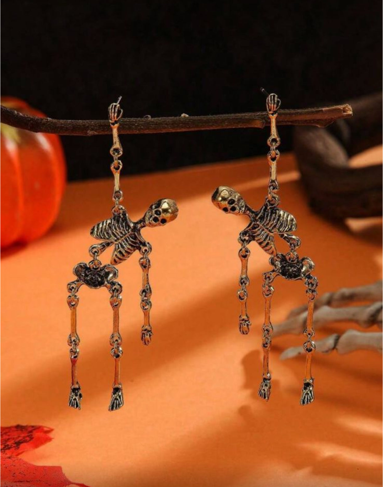 Par de aretes esqueletos