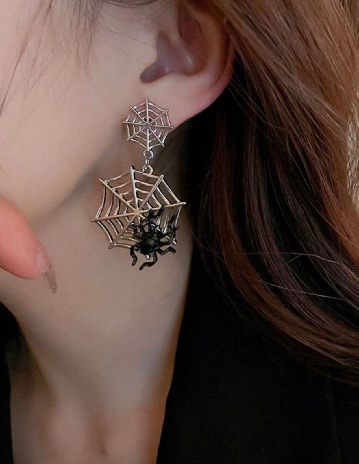 Aretes telaraña plateada