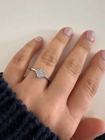 Anillo de plata Flor pequeña