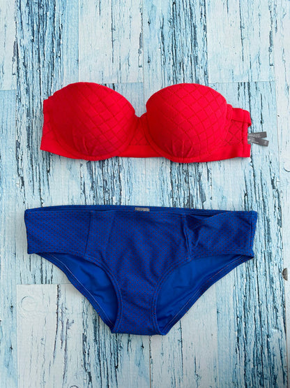 Bikini rojo y azul