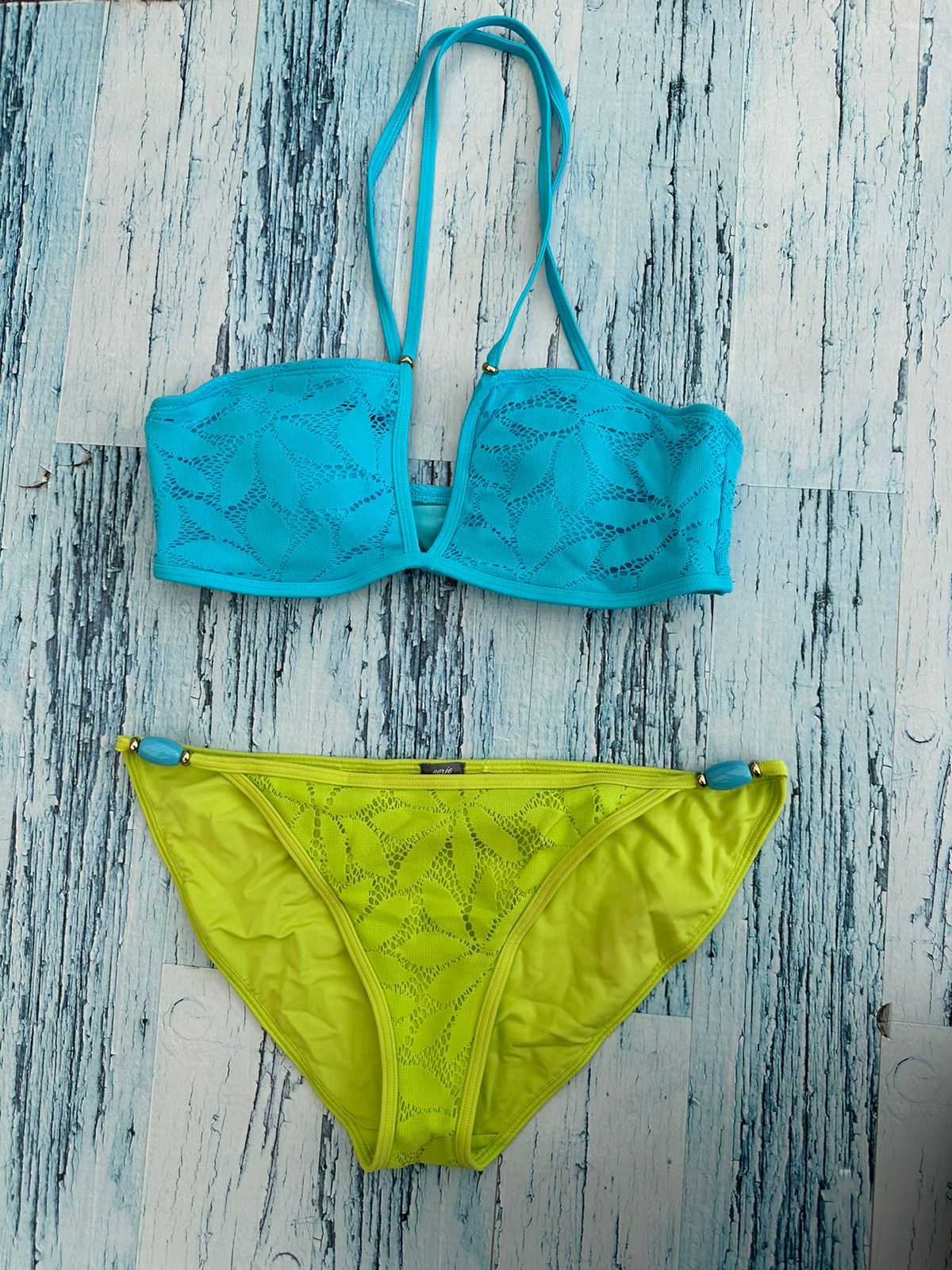 Bikini aqua y verde