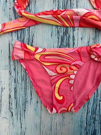 Bikini rosado con cintas