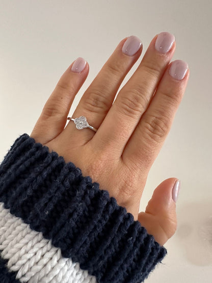 Anillo de plata Flor pequeña