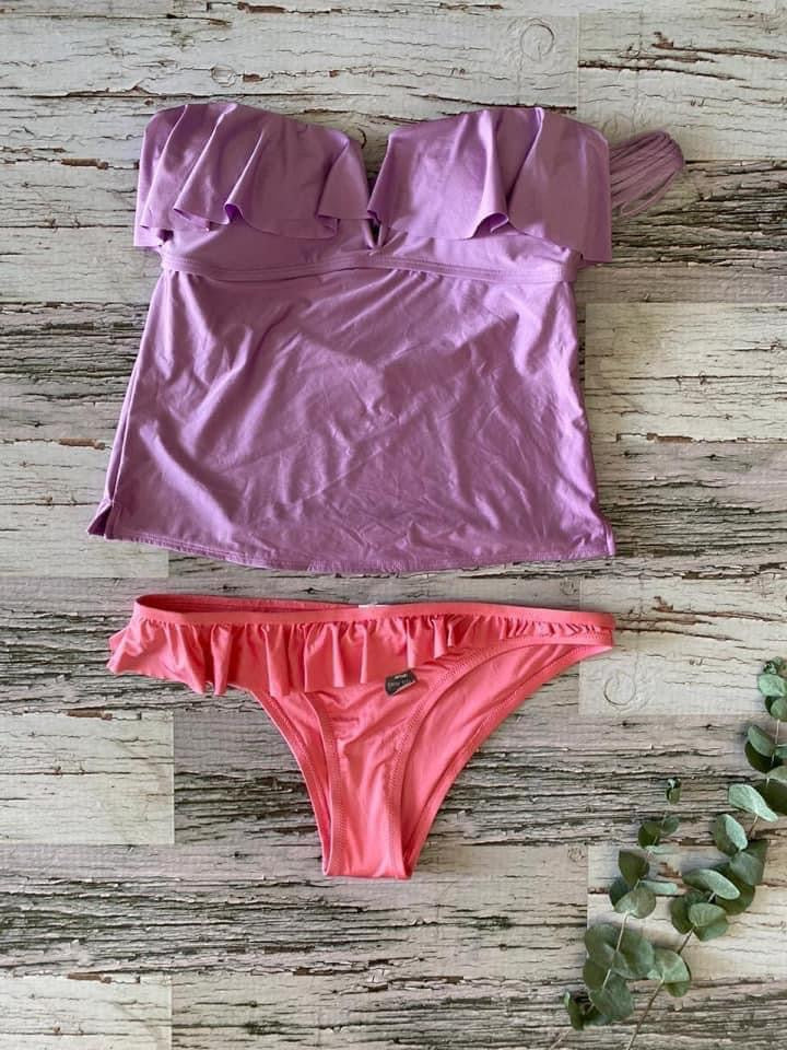 Traje de baño blusa y bikini